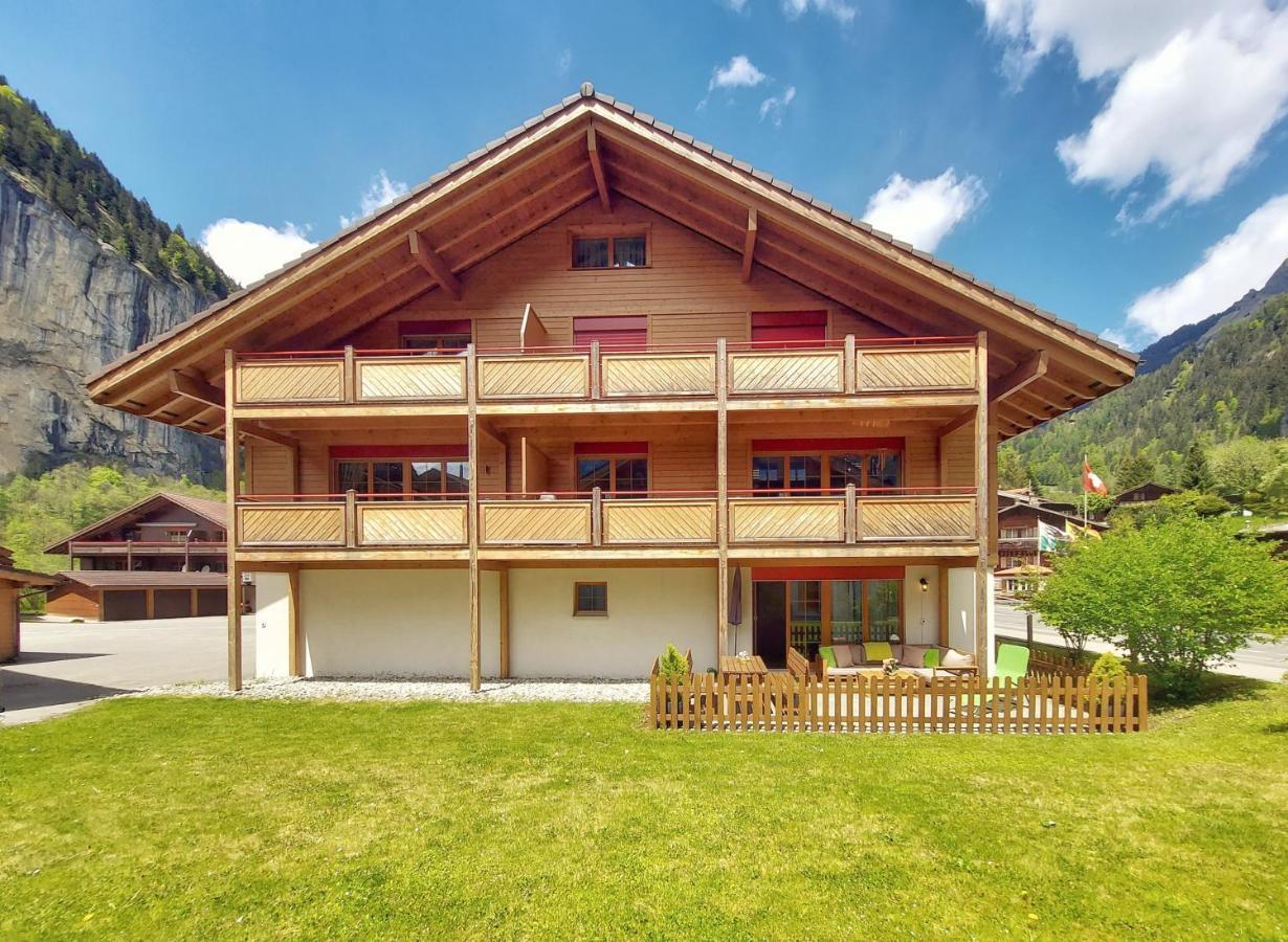 Apartment Breithorn - Charming Home - Free Parking & Wifi Лаутербрунен Екстериор снимка