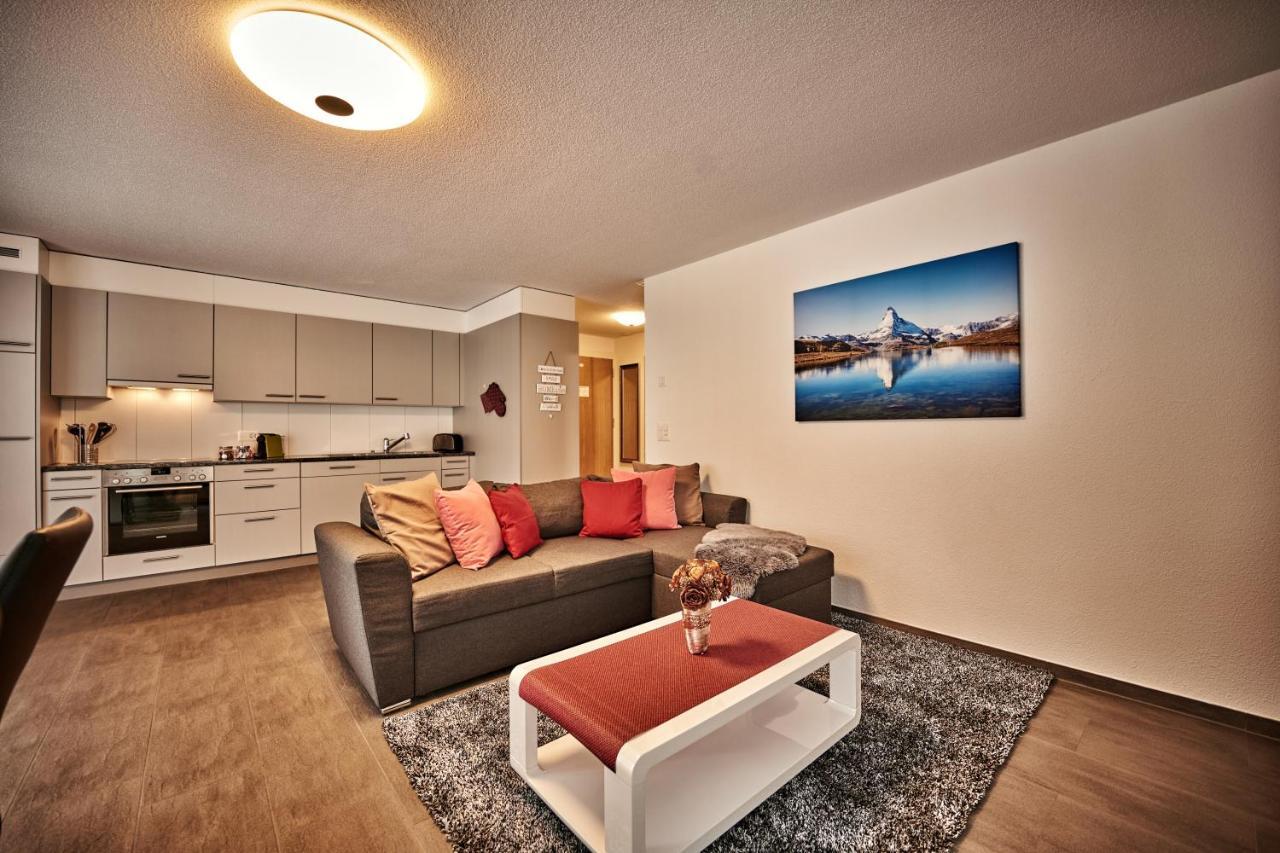 Apartment Breithorn - Charming Home - Free Parking & Wifi Лаутербрунен Екстериор снимка