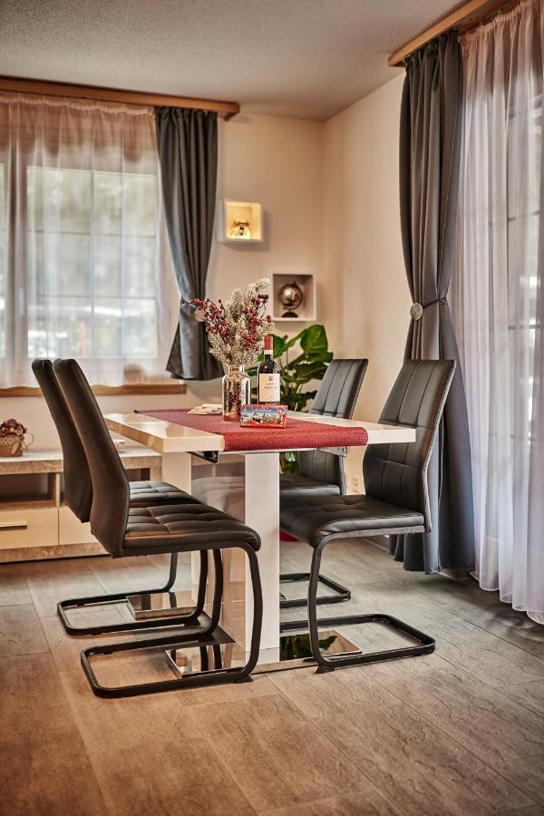 Apartment Breithorn - Charming Home - Free Parking & Wifi Лаутербрунен Екстериор снимка